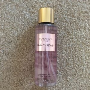 VS Velvet Petals
